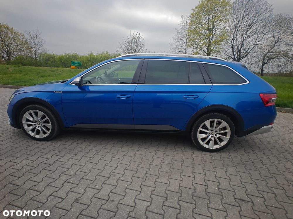 Skoda Superb 2.0 TDI 4x4 DSG Scout - 6