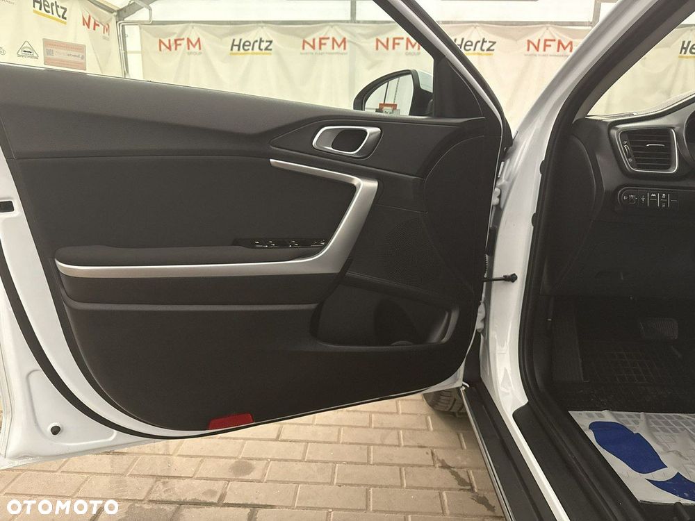 Kia XCeed - 11