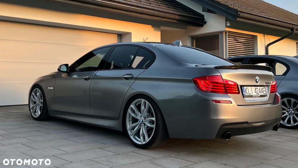 BMW Seria 5 535i Sport-Aut - 2