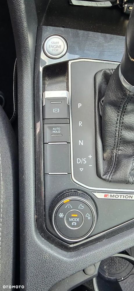 Volkswagen Tiguan 2.0 TDI SCR 4MOTION DSG R-Line - 29