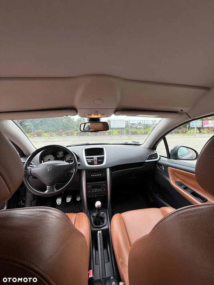 Peugeot 207 CC - 11