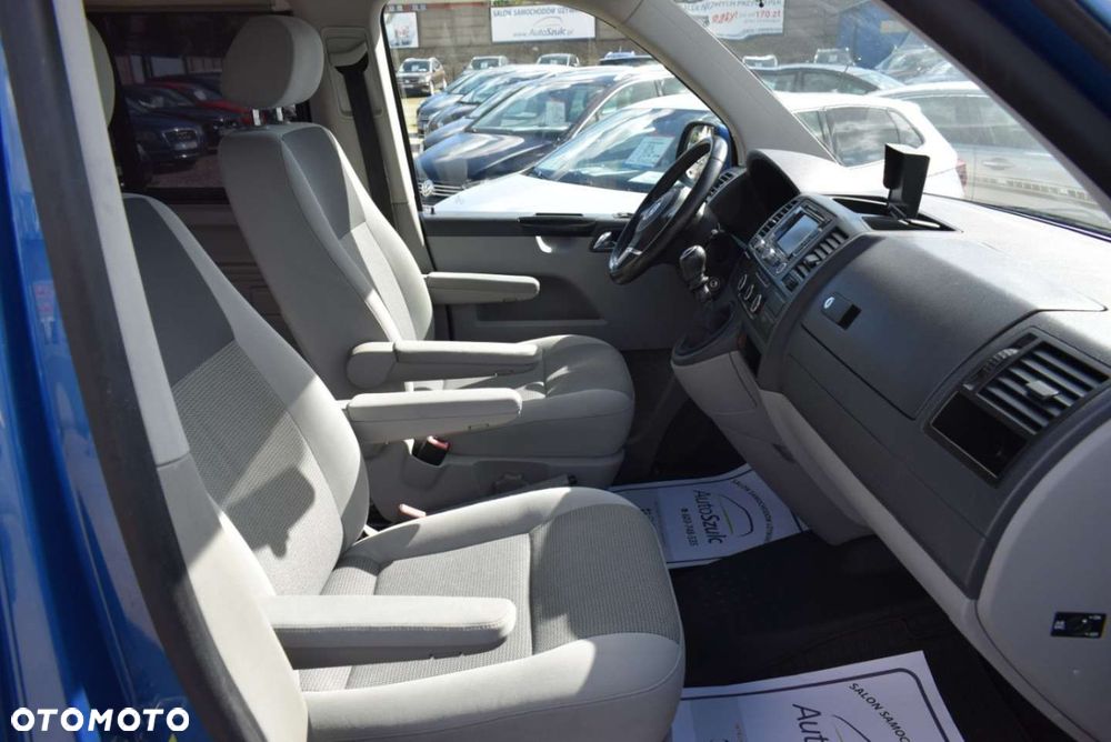 Volkswagen Caravelle - 22