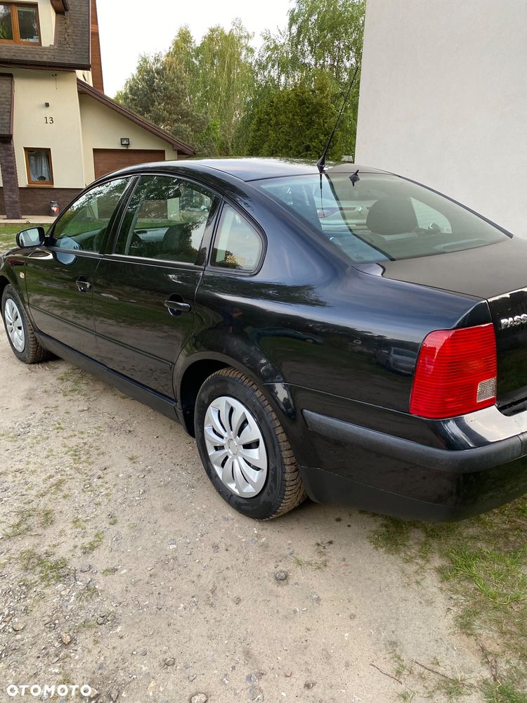 Volkswagen Passat - 3