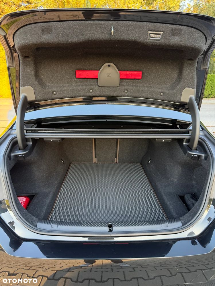 BMW Seria 5 520d xDrive mHEV M Sport - 11