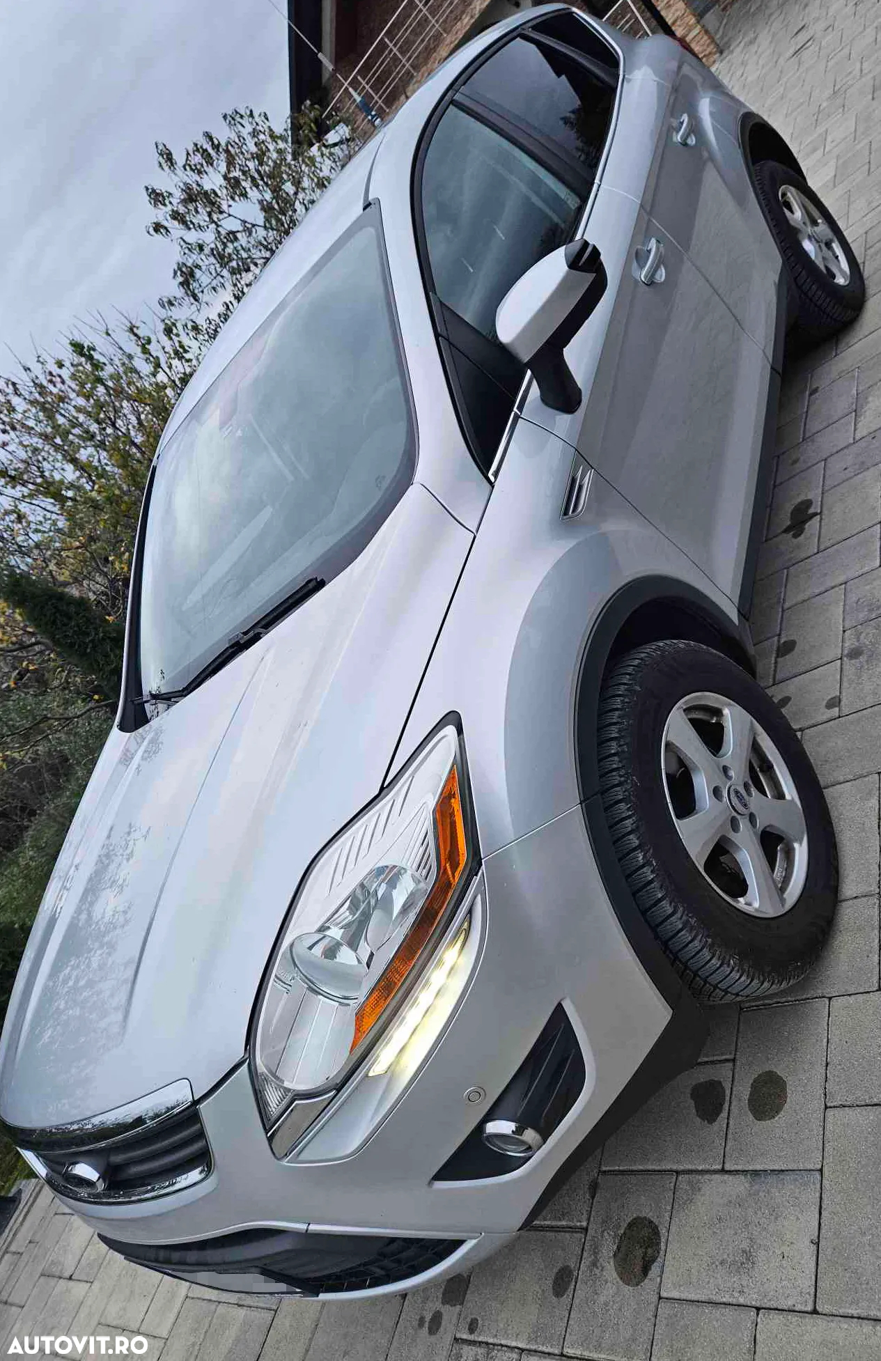 Ford Kuga - 4