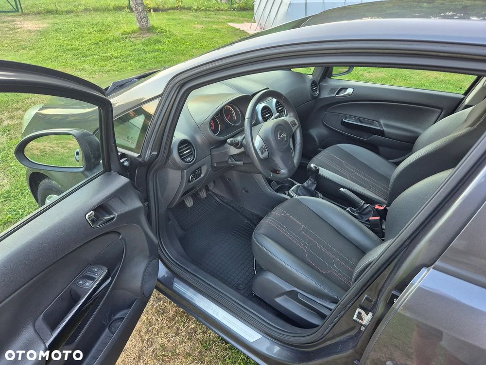 Opel Corsa 1.4 16V 150 Jahre - 13