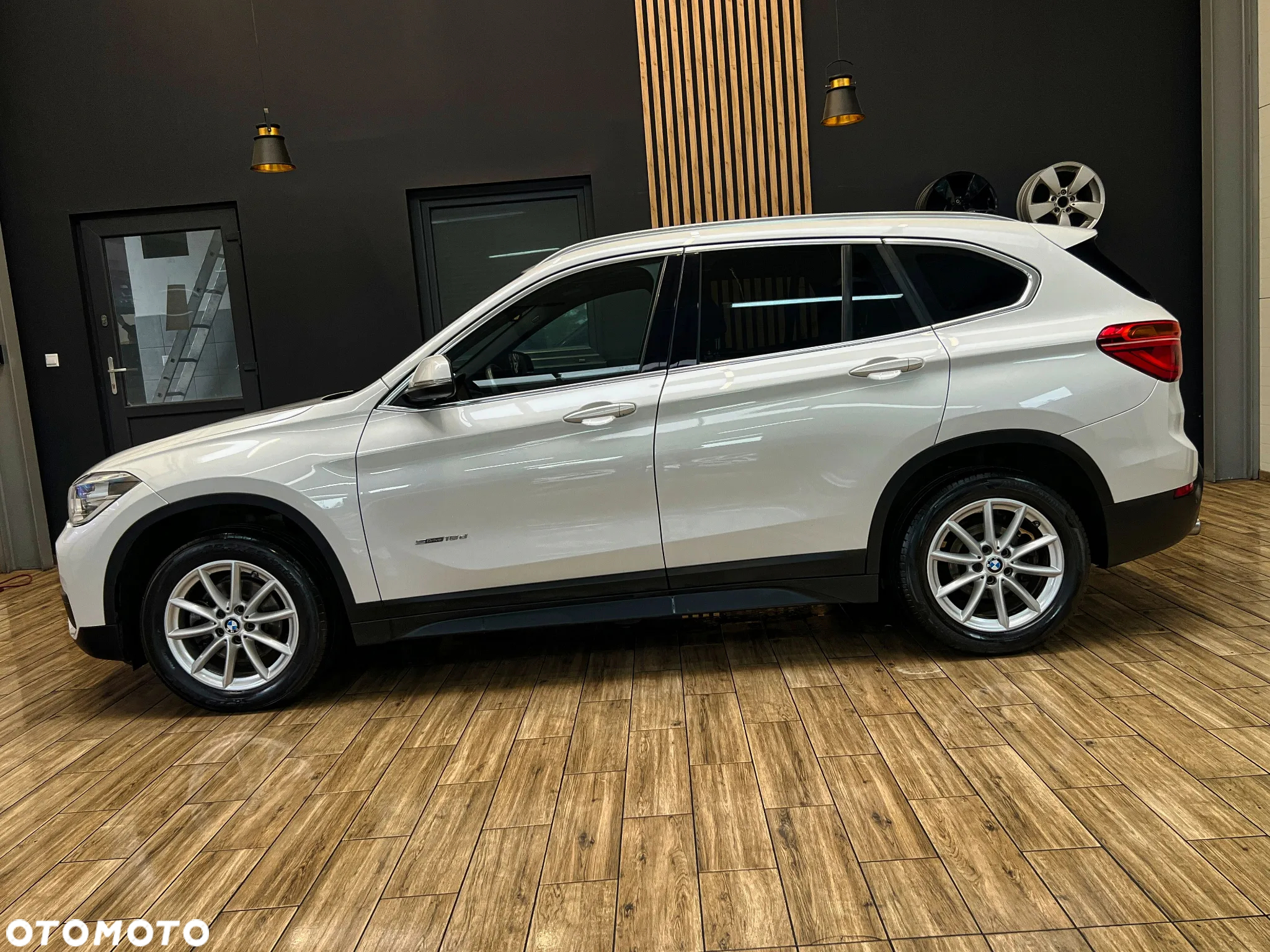 BMW X1 sDrive18d - 11