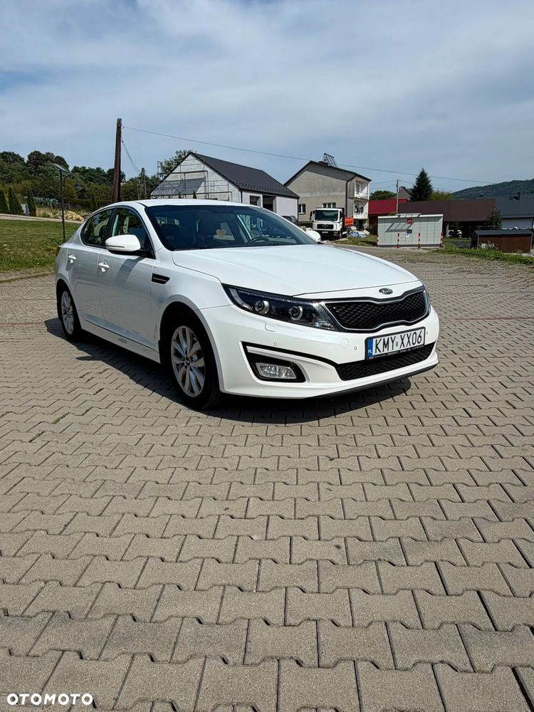 Kia Optima 2.0 L - 1