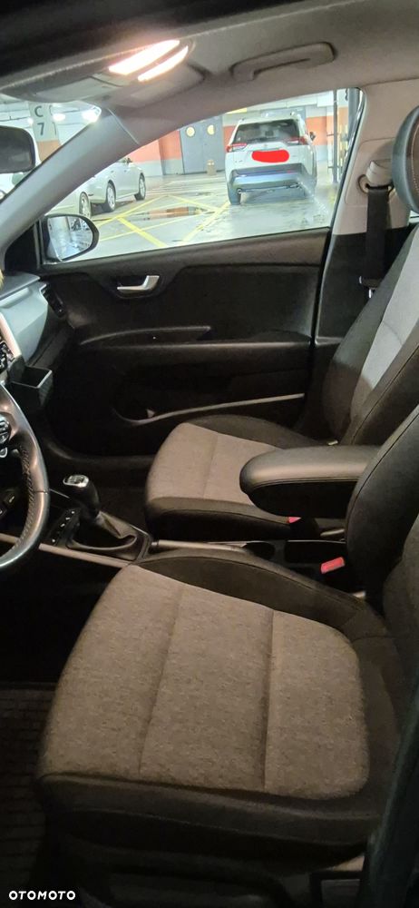 Kia Stonic 1.0 T-GDI L - 12