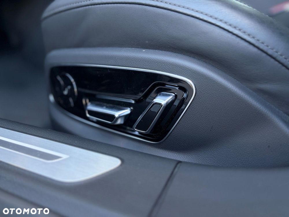 Audi A8 - 12