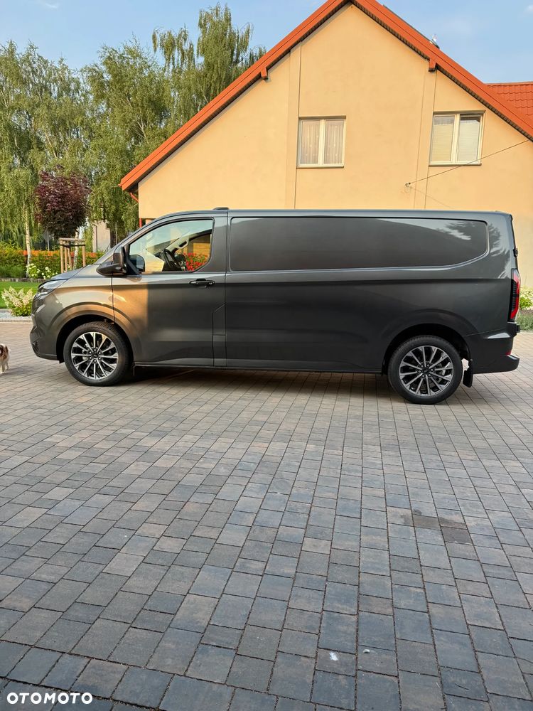 Ford Custom - 11