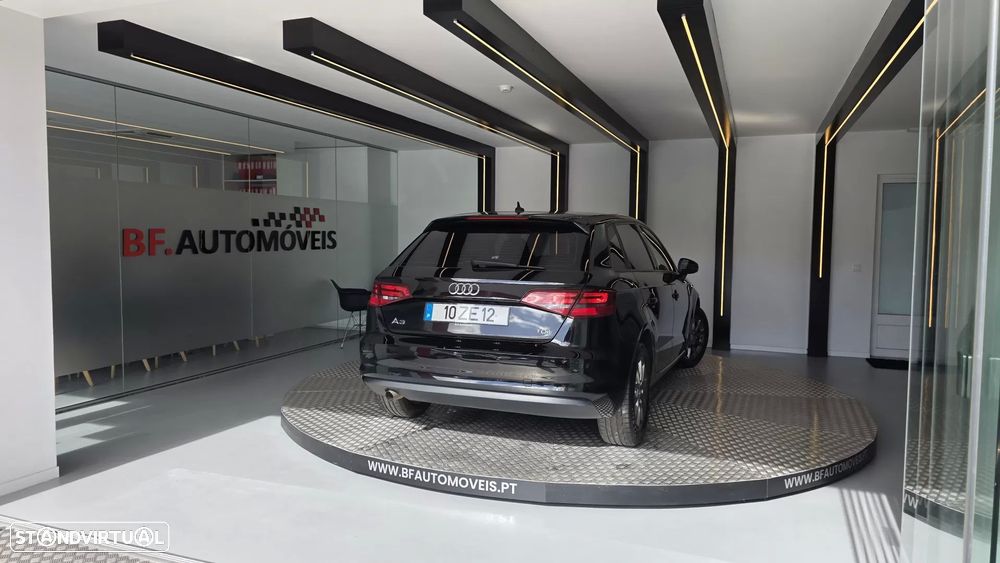 Audi A3 Sportback 1.6 TDI Advance S tronic - 17