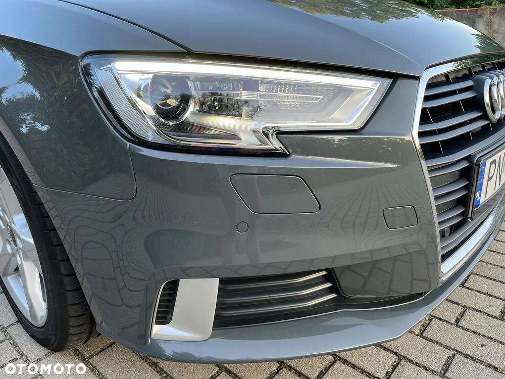Audi A3 Sportback 2.0 TDI design - 24