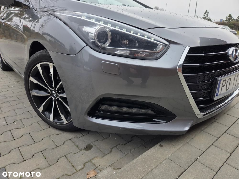 Hyundai i40 Kombi 1.7 CRDi DCT Premium - 12