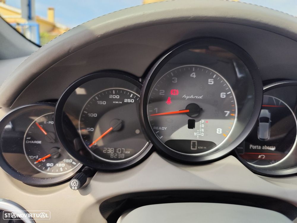 Porsche Cayenne - 13