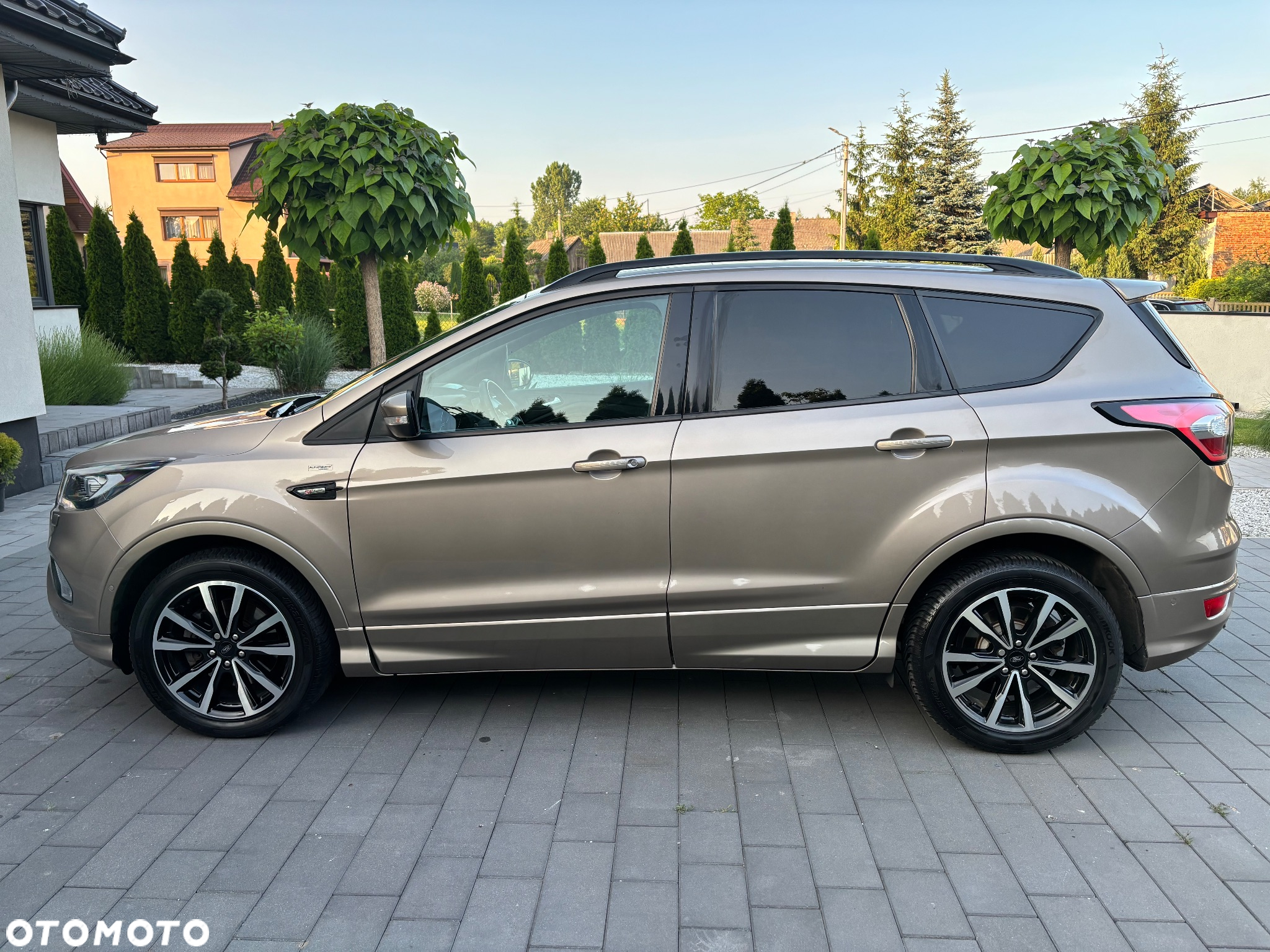 Ford Kuga 2.0 TDCi 4x4 ST-Line - 14
