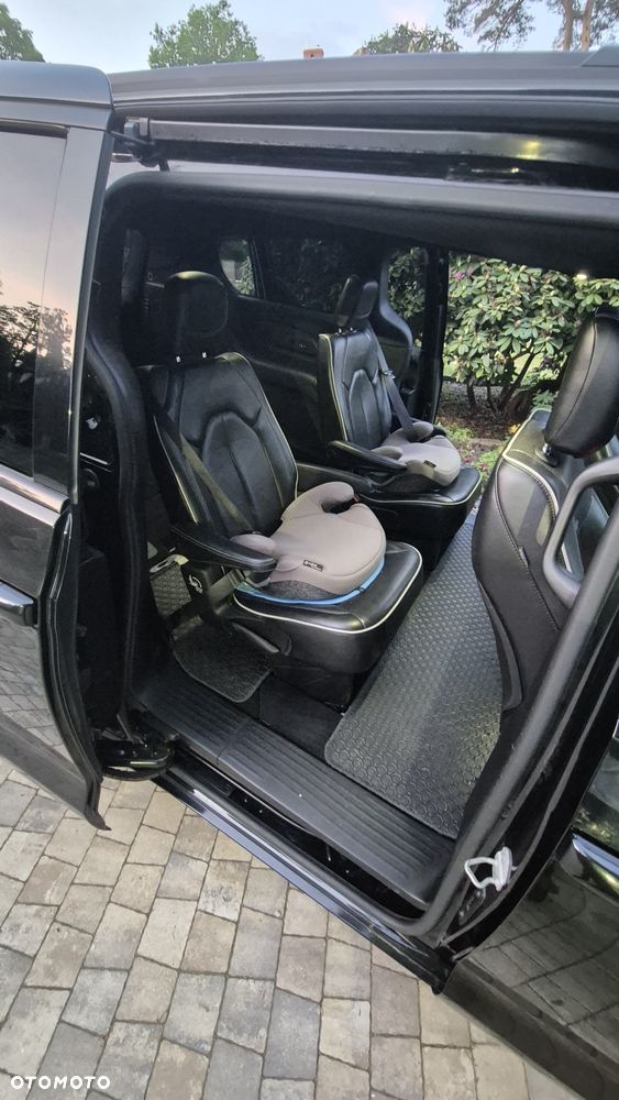 Chrysler Pacifica - 7