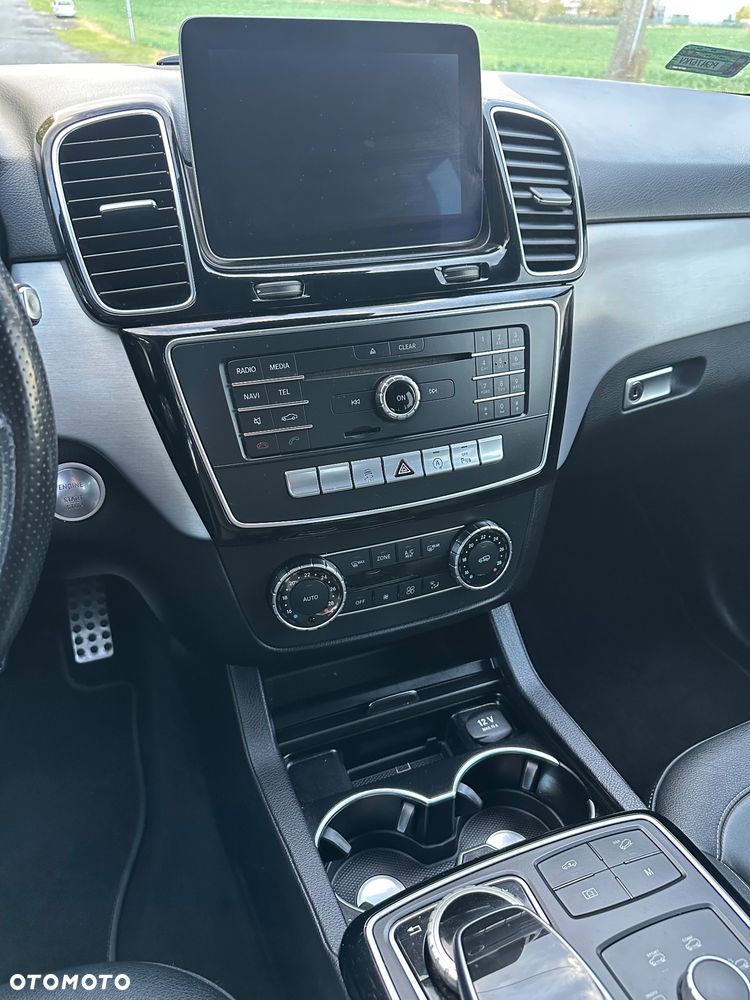 Mercedes-Benz GLE - 18