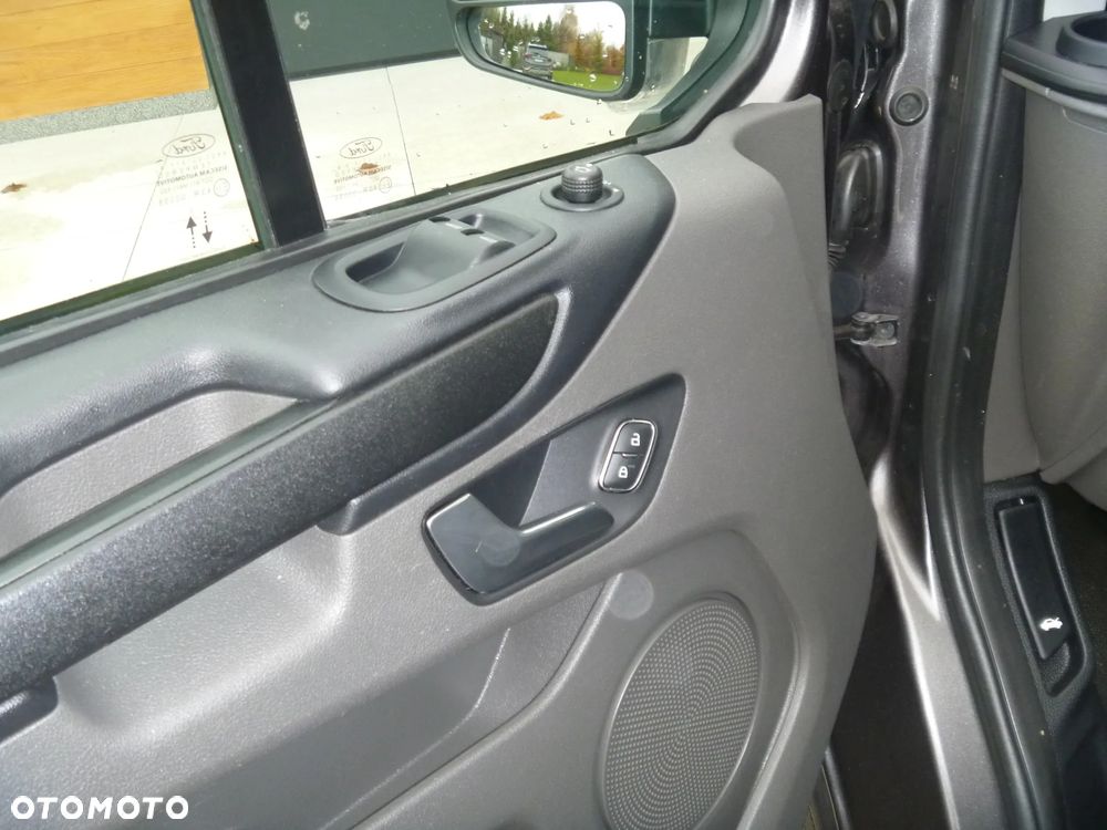Ford TRANSIT CUSTOM - 25