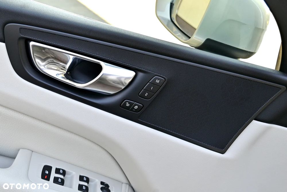 Volvo XC 60 D4 Geartronic Inscription - 23