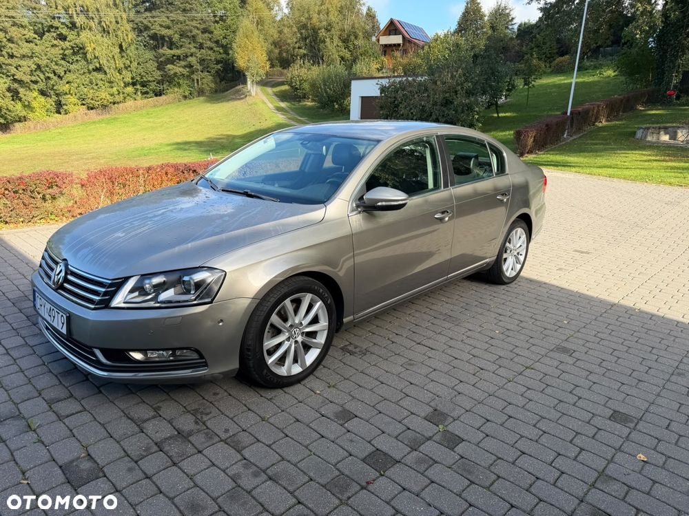 Volkswagen Passat - 2