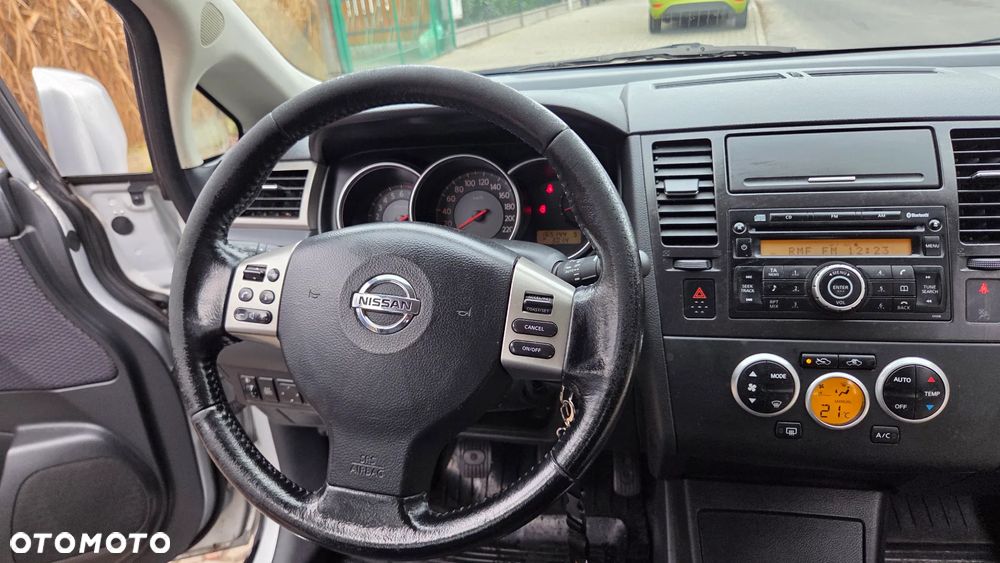 Nissan Tiida 1.8 acenta - 21