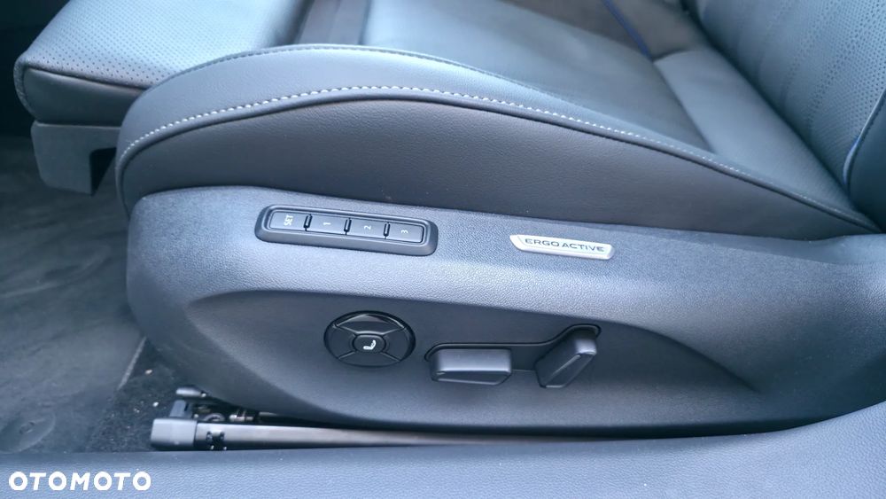 Volkswagen Passat Variant 2.0 TDI SCR 4Mot R-Line DSG - 14