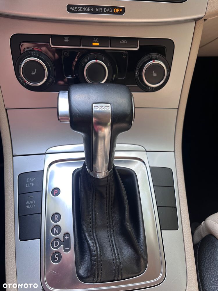 Volkswagen Passat CC - 11