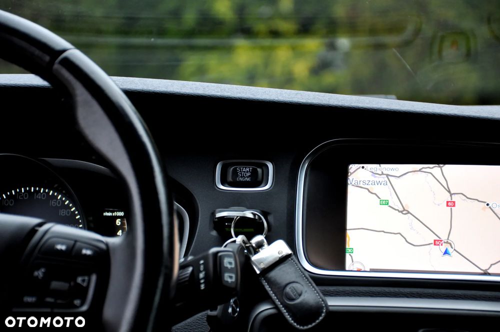 Volvo V40 Cross Country T3 Momentum - 29