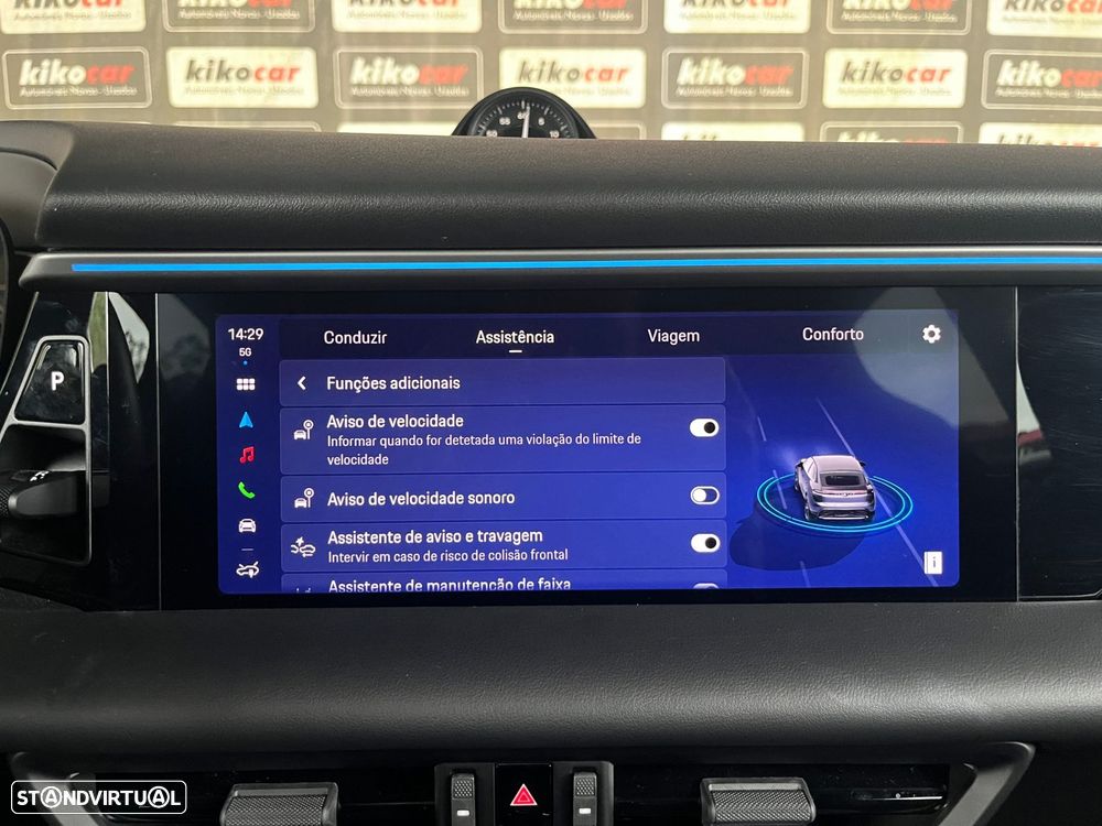 Porsche Macan Electric 4 - 46