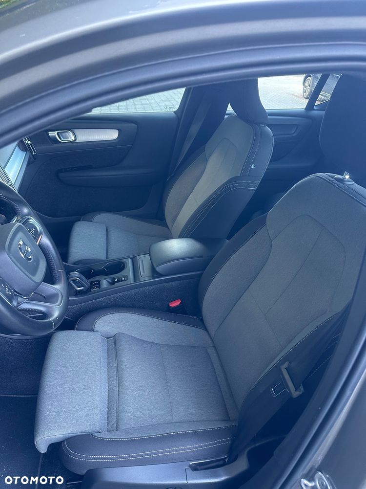 Volvo XC 40 T3 Momentum Pro - 13