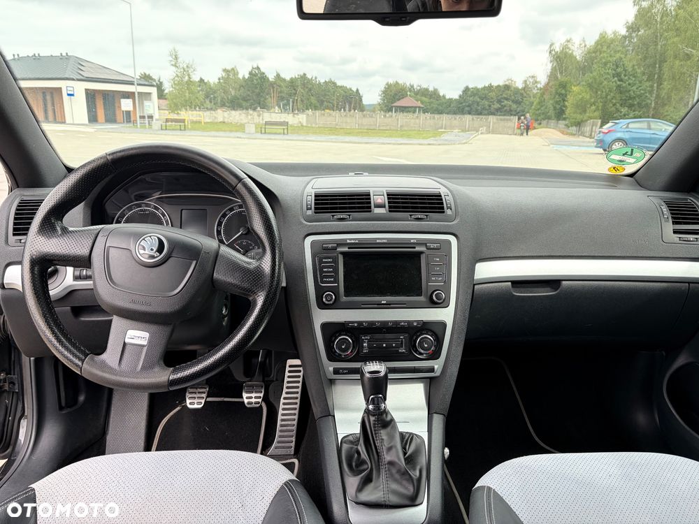 Skoda Octavia 2.0 TDI CR DPF RS - 11