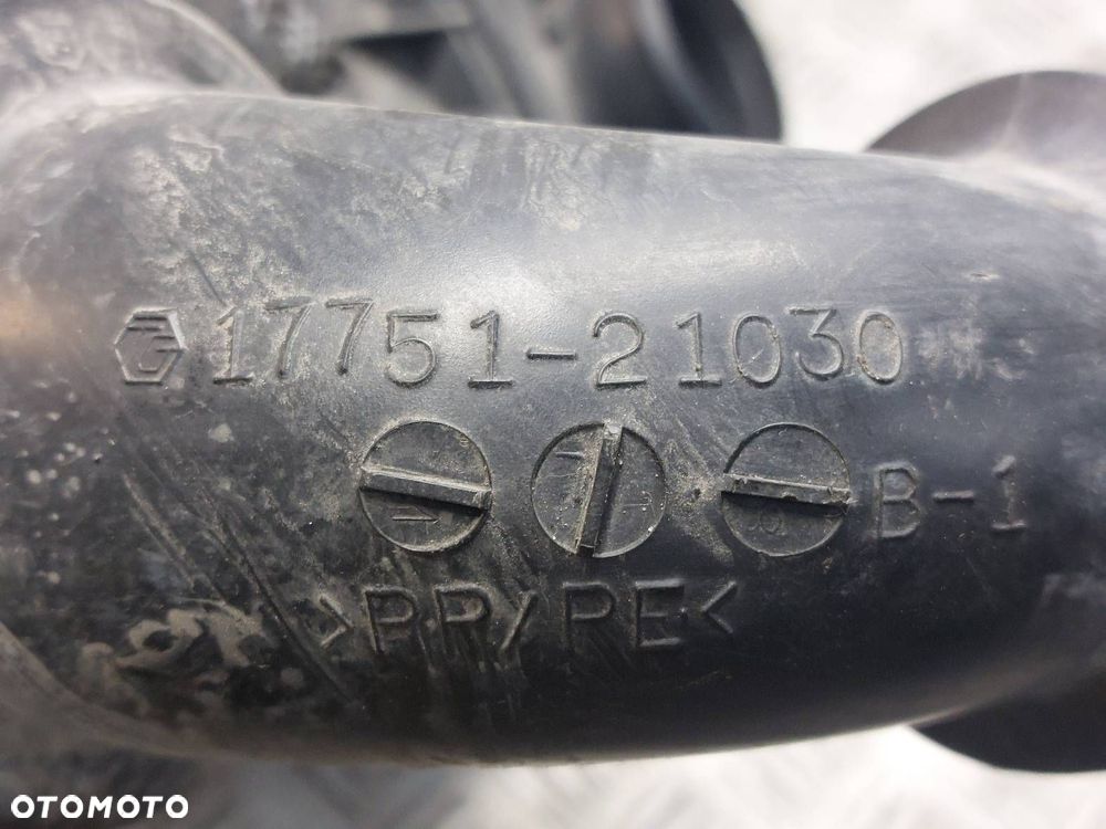 OBUDOWA FILTRA POWIETRZA + RURA DOLOT TOYOTA YARIS I 1.3 16V - 5
