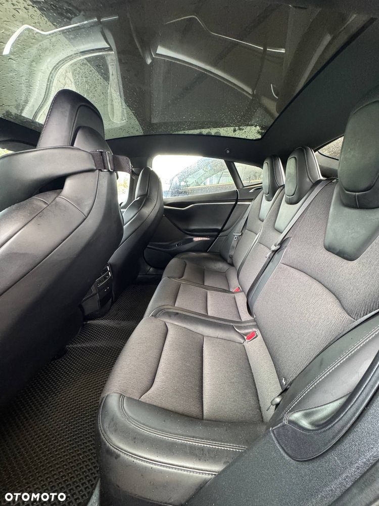 Tesla Model S Standard Reichweite - 10