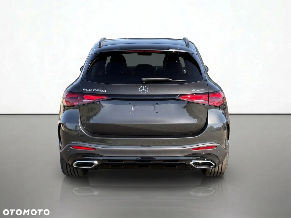 Mercedes-Benz GLC - 7