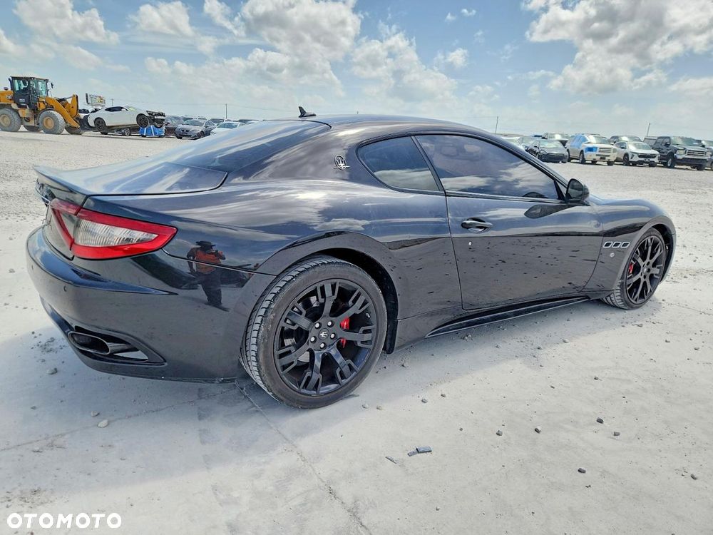 Maserati GranTurismo - 4