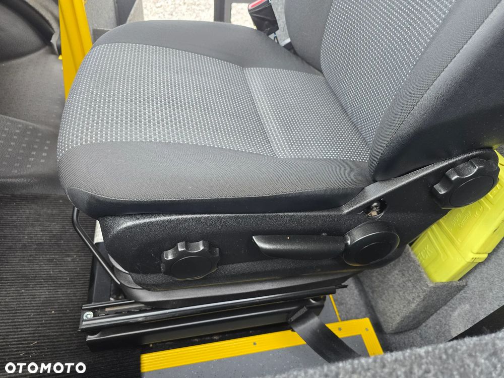 Volkswagen T6/Mikrobus/Bus szkolny/Kat B 8+1 - 36