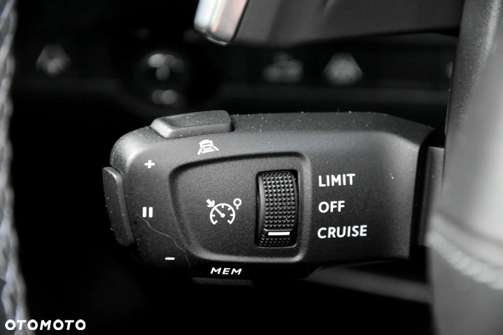 DS Automobiles DS 7 Crossback 1.6 PureTech Louvre - 35