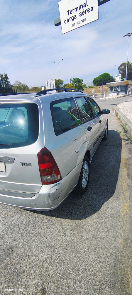 Ford Focus SW - 15