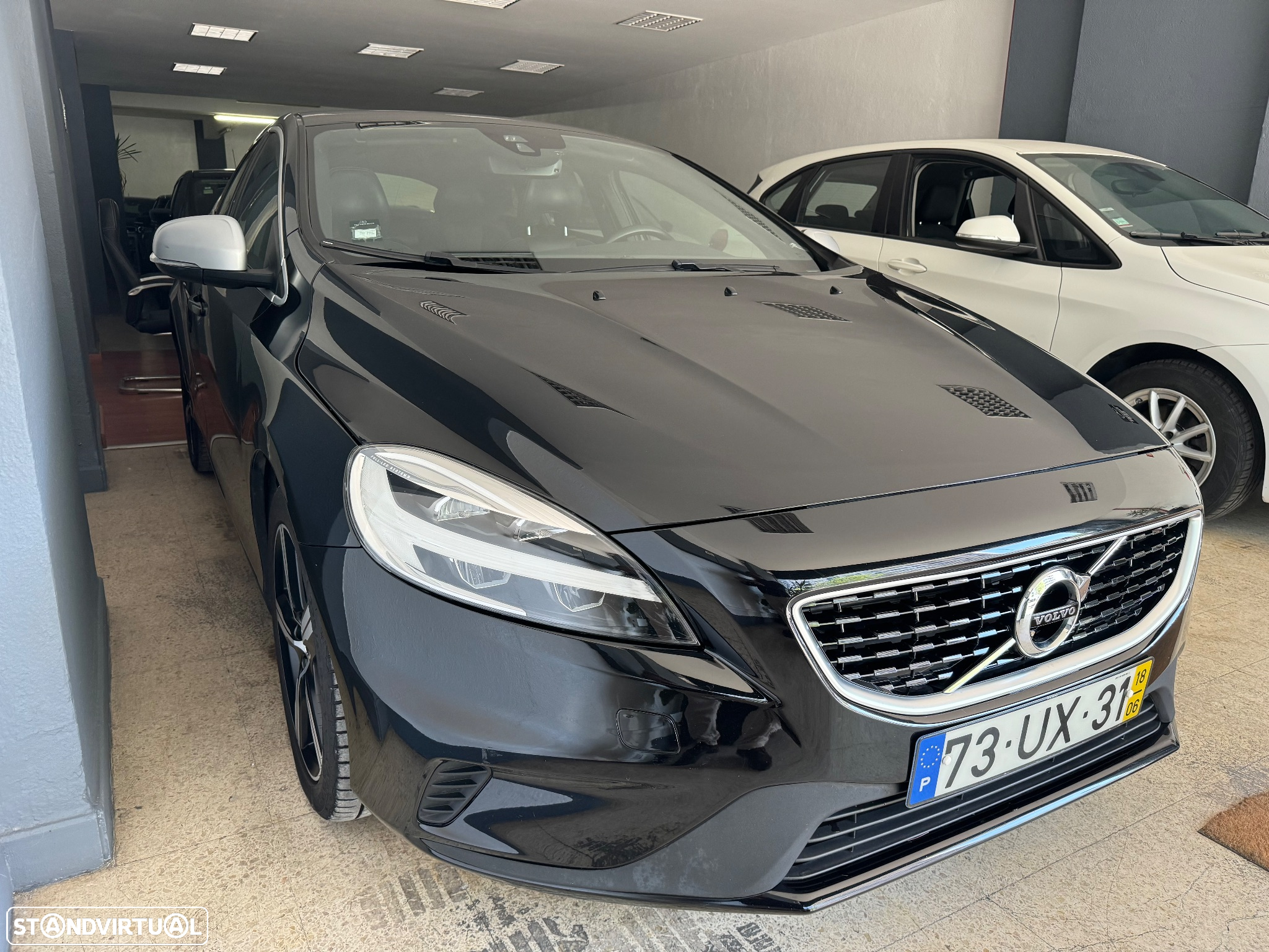 Volvo V40 2.0 D2 R-Design - 5