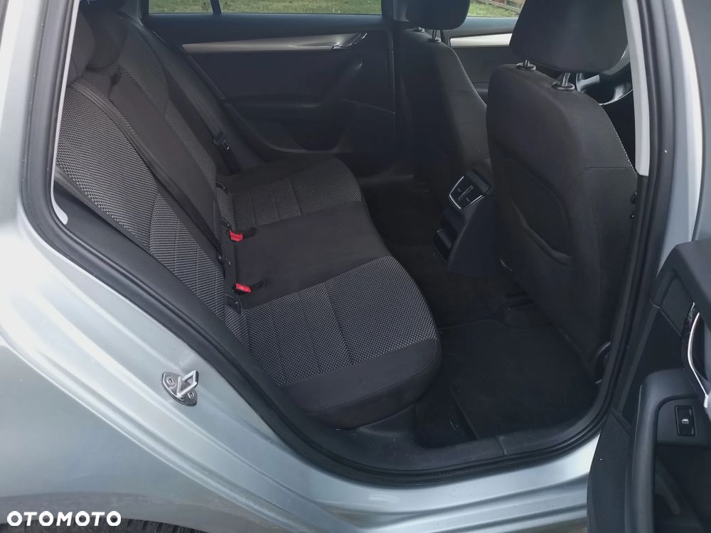 Skoda Octavia 1.6 TDI Ambition - 8