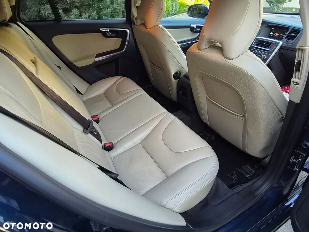 Volvo V60 - 20
