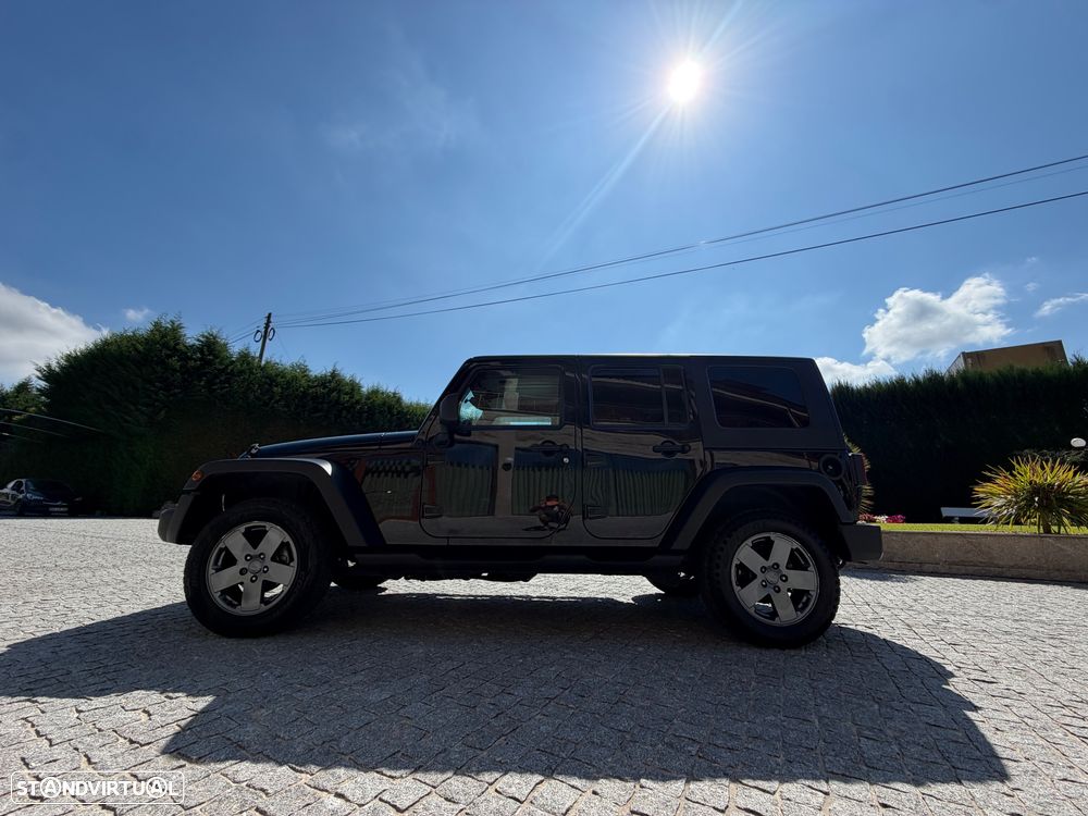 Jeep Wrangler - 12