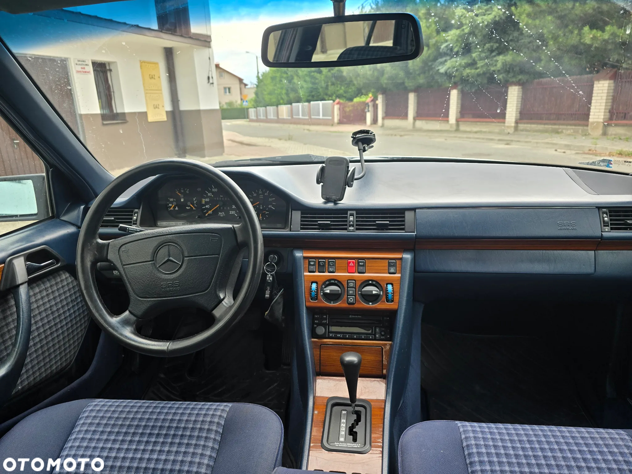 Mercedes-Benz Klasa E - 9