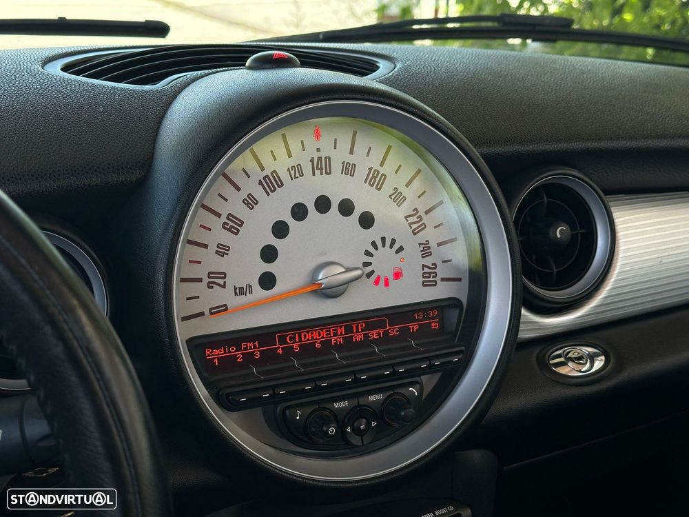 MINI Cabrio Cooper D - 15