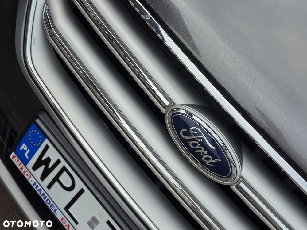 Ford Kuga - 2