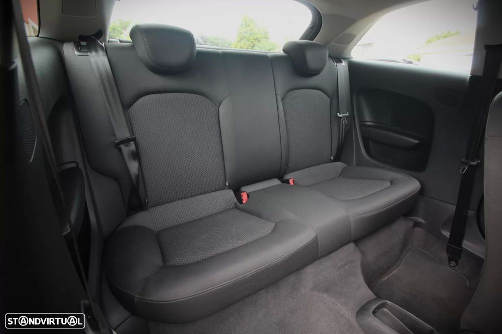 Audi A1 1.6 TDI Advance S-Tronic — fotografia 20