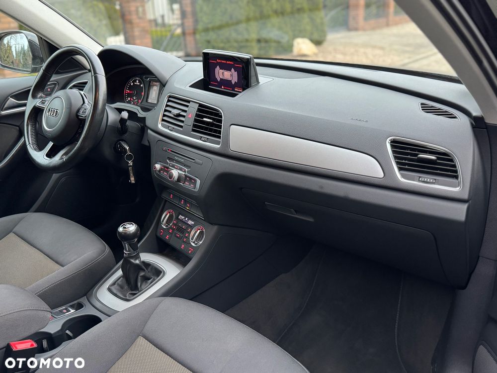 Audi Q3 2.0 TDI Edycja Specjalna - 4