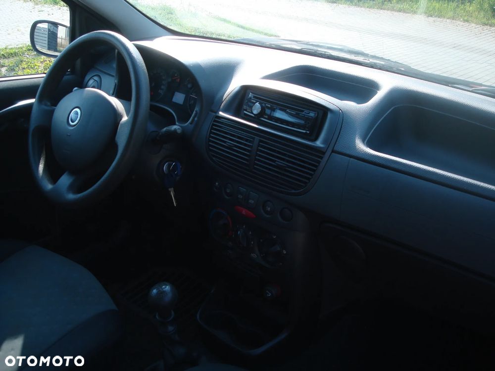 Fiat Punto 1.2 8V Active Clima - 20