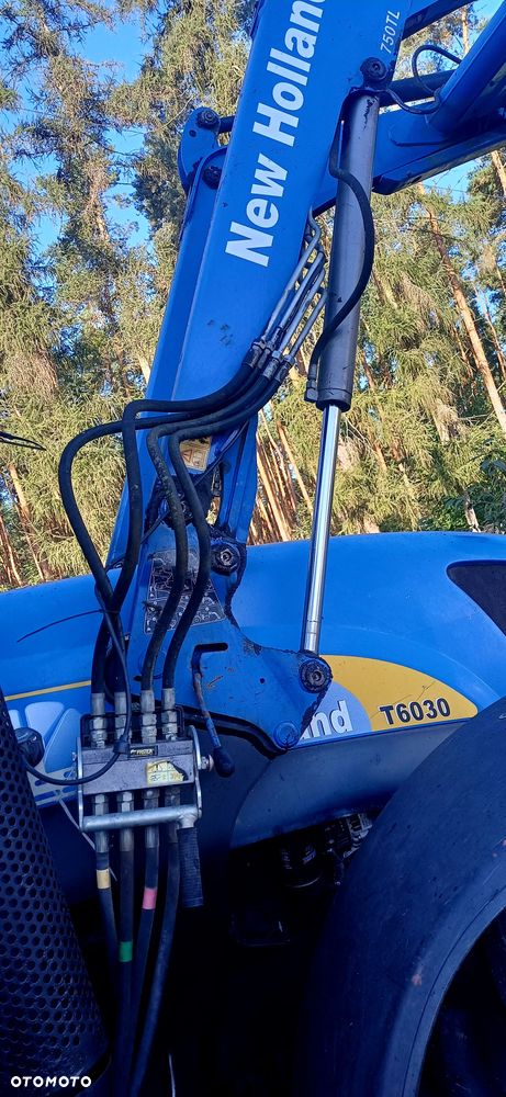 New Holland T6030 - 6